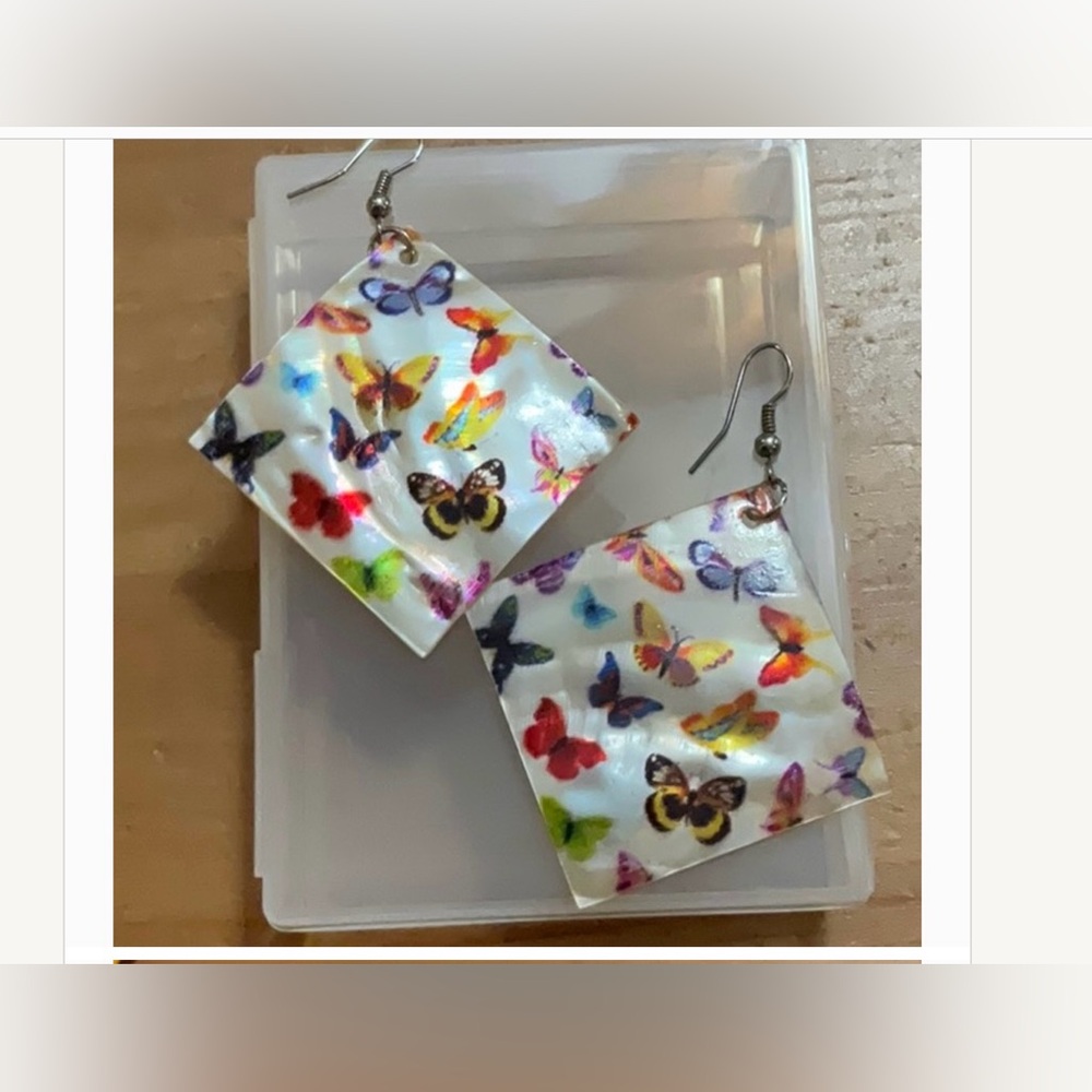 Butterfly Elegant Square Shell Dangle/Dropped Mad… - image 3